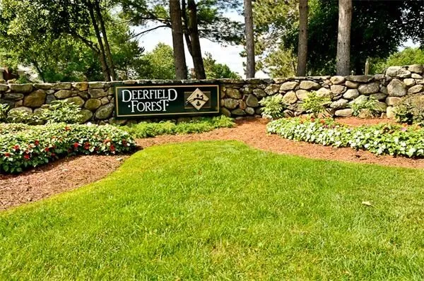 26 Walden Dr, Natick