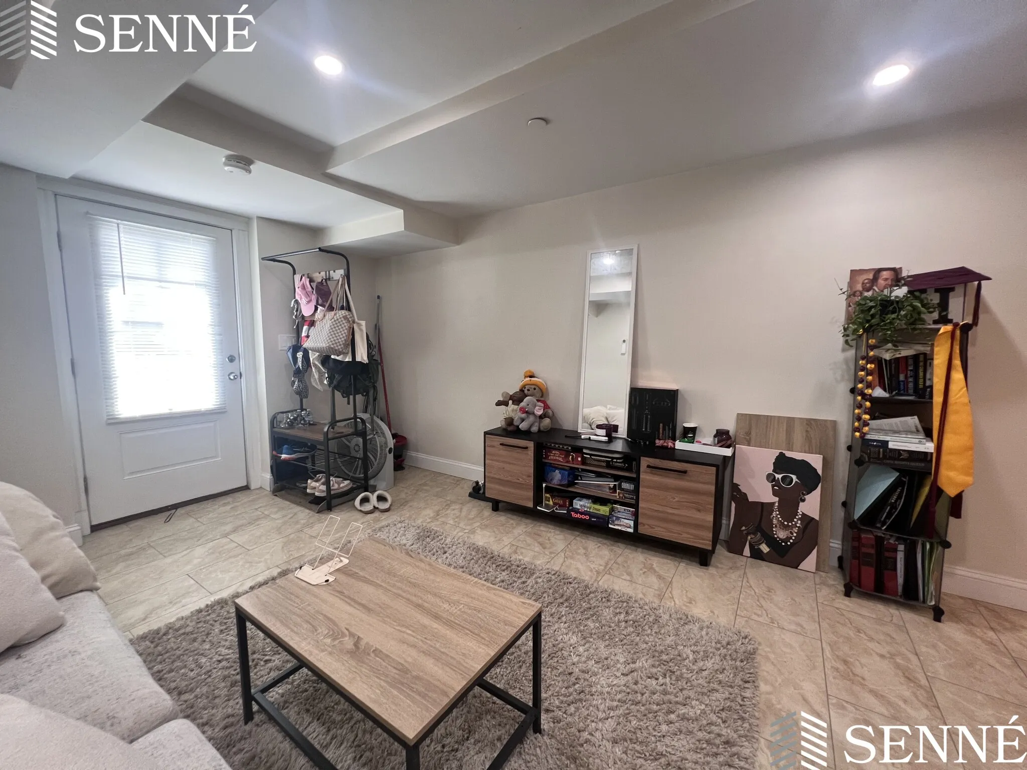 3 Linnaean St, Neighborhood Nine