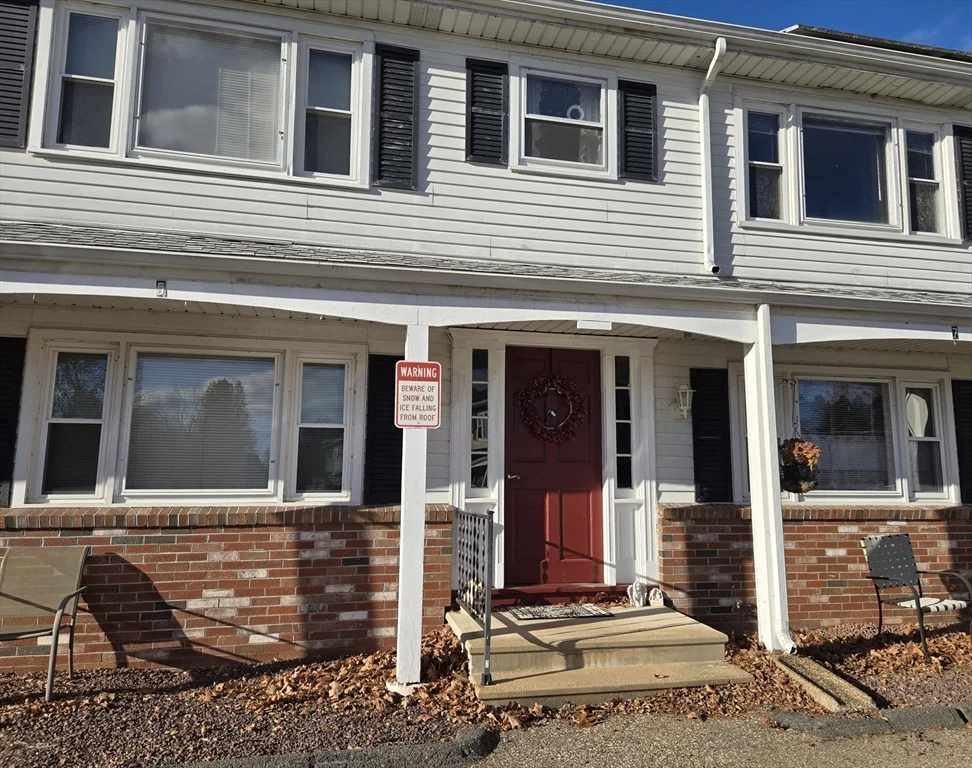 19 Chapman Ave, West Brookfield