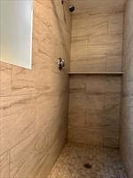 18 Spring Valley Rd, Burlington