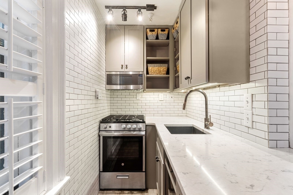 261 Beacon St, Back Bay