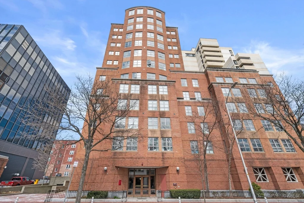 931 Massachusetts Ave, Harvard Square