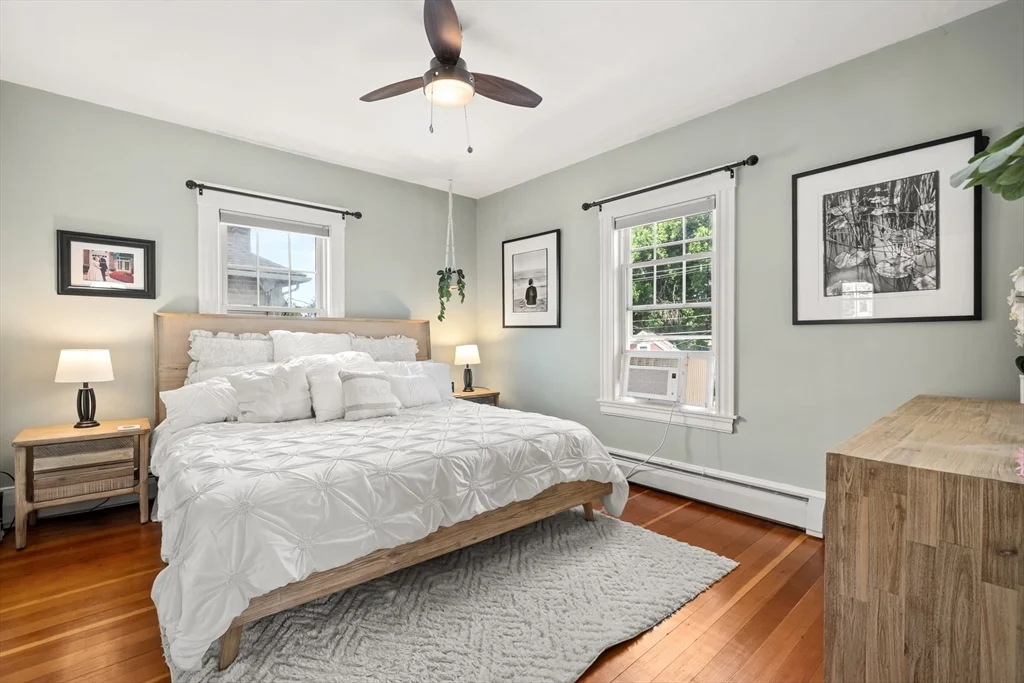 196 Waverley Rd, North Andover