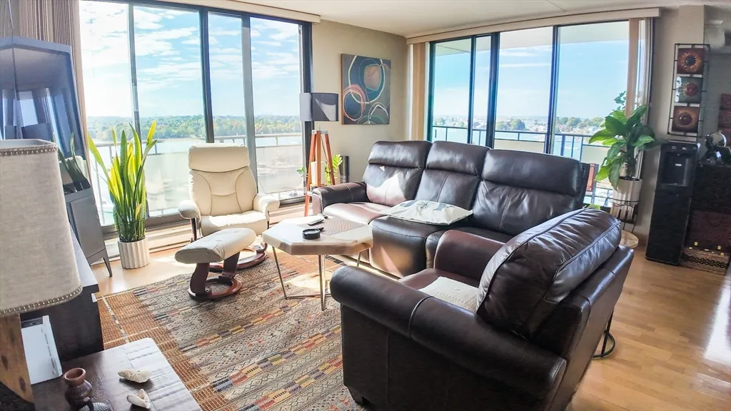 51 Broad Reach, Weymouth