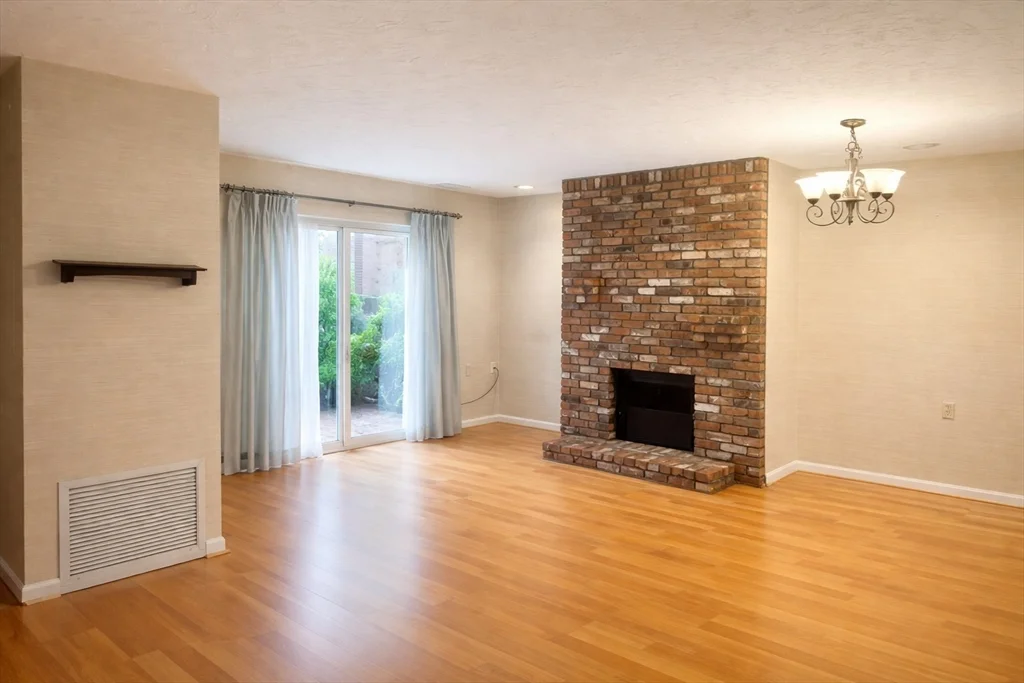 154 Quincy Shore Dr, Quincy