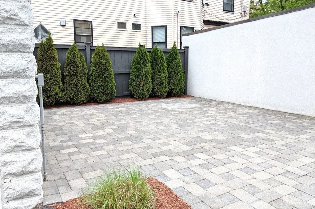 293 Broadway, The Port