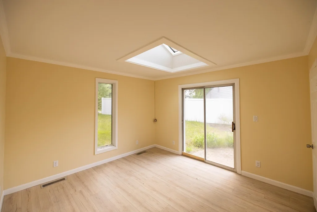 26 Steven Rd, Westborough
