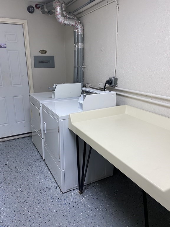 44 Maple St, Hyde Park