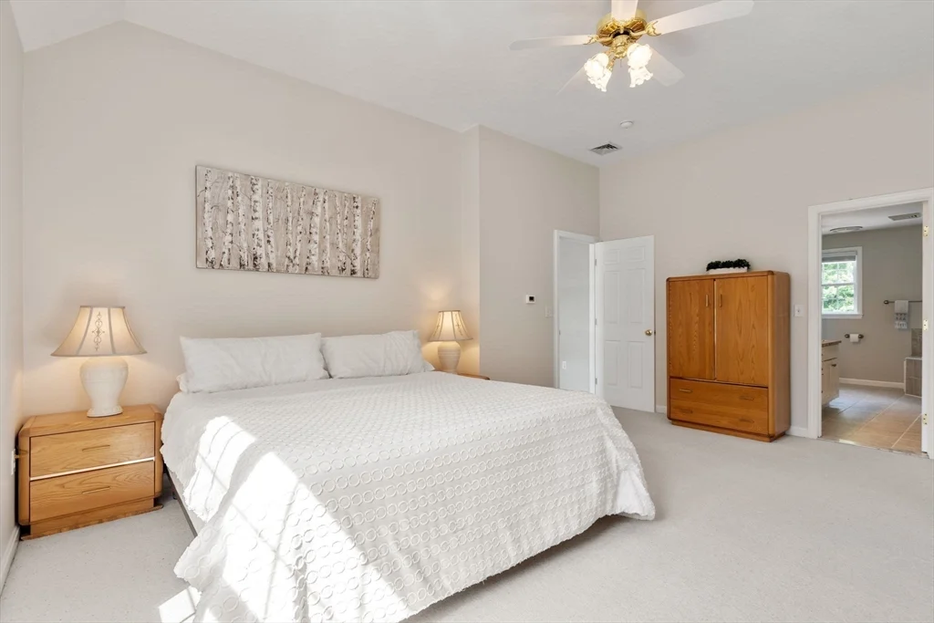 13 Breakneck Hill Rd, Hopkinton