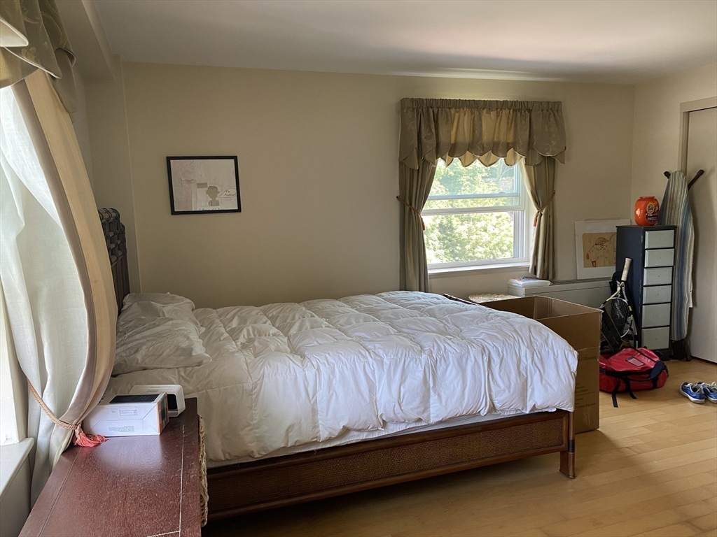 1600 Beacon St, Corey Hill