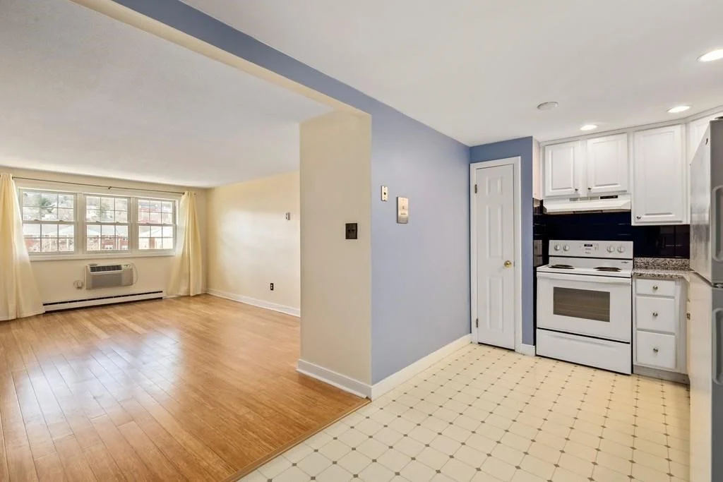 8 Old Colony, Arlington