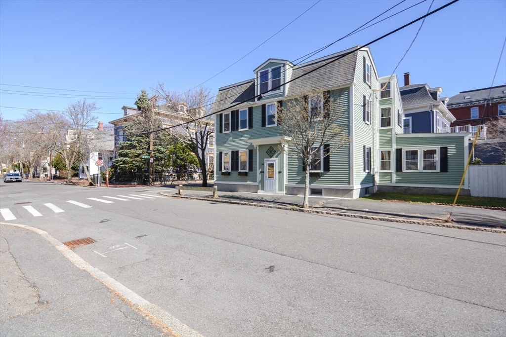 149 Federal St, Salem