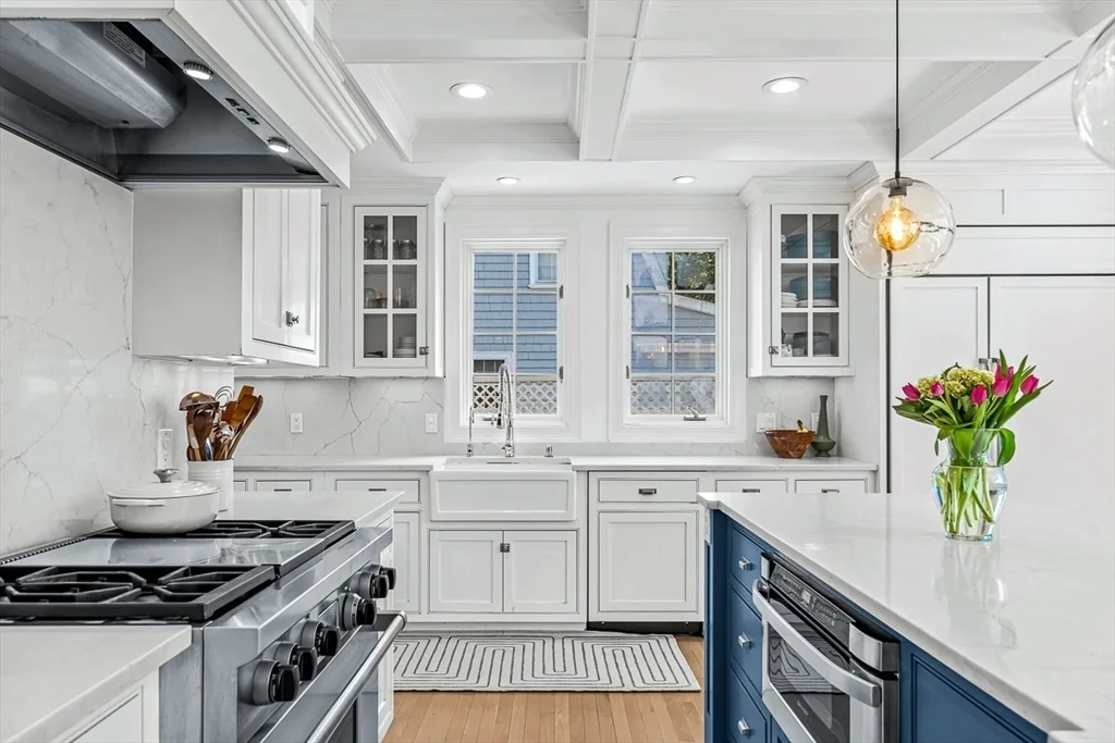 54 Wedgemere Ave, Wedgemere