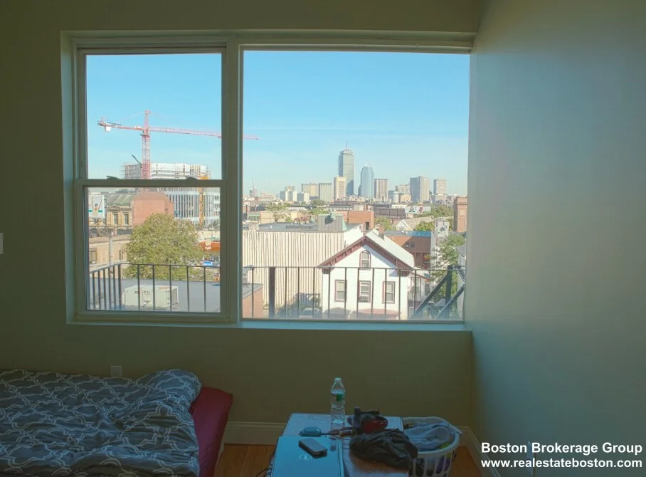 4 Kearsarge, Roxbury