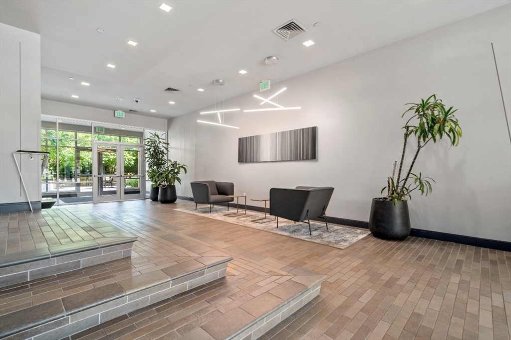 700 Harrison Ave, South End