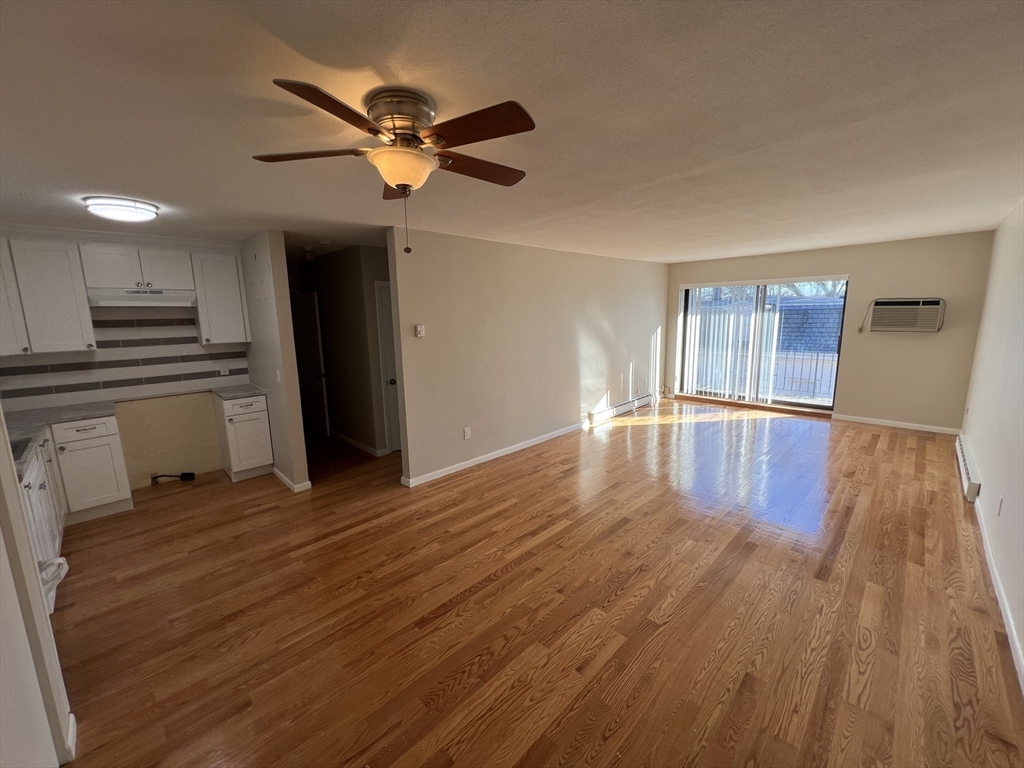 44 Maple St, Hyde Park