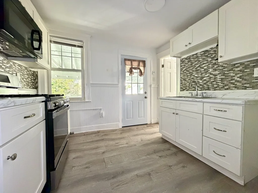 7 Main St, Foxboro