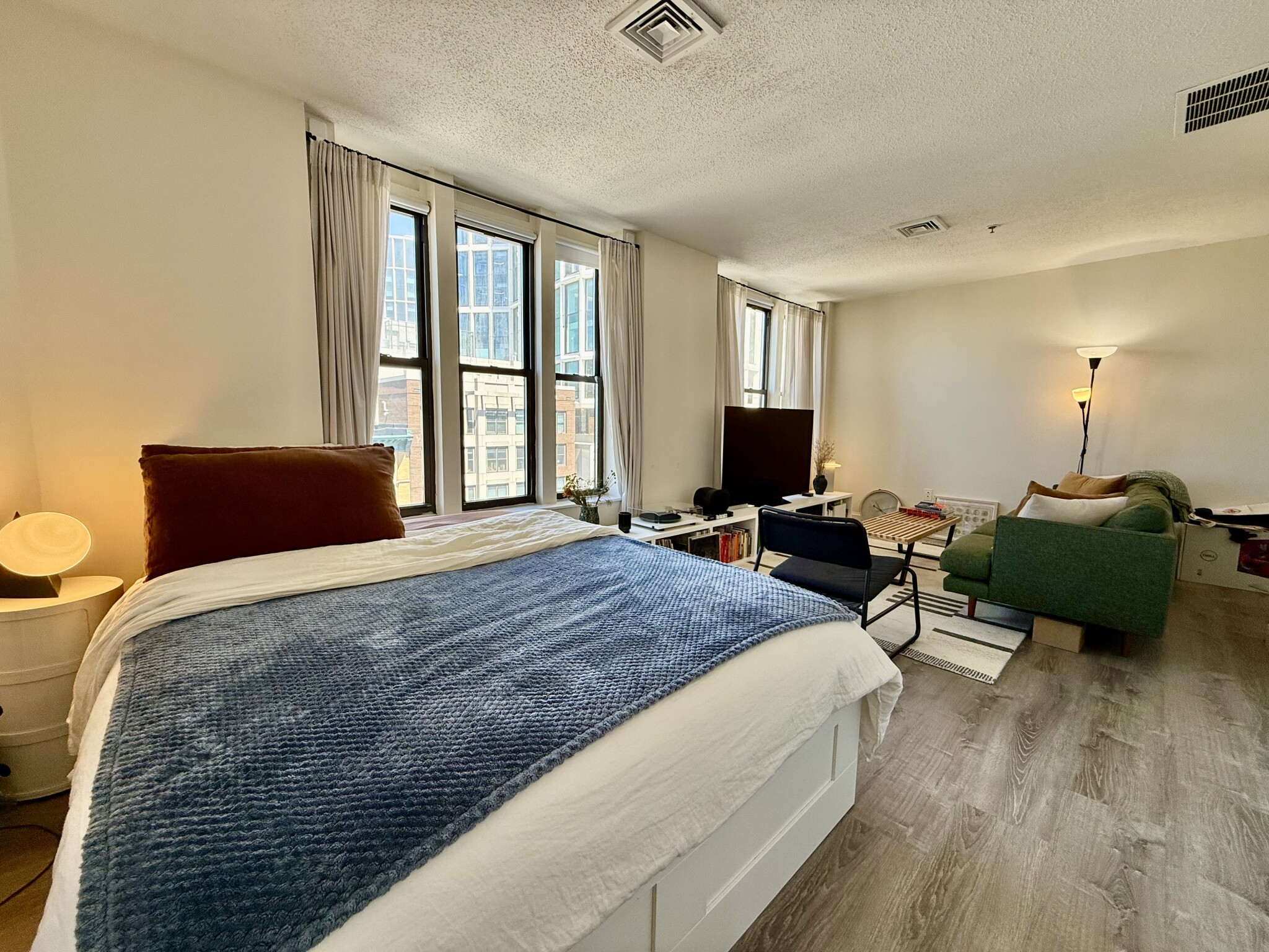 1126 Boylston St, Fenway