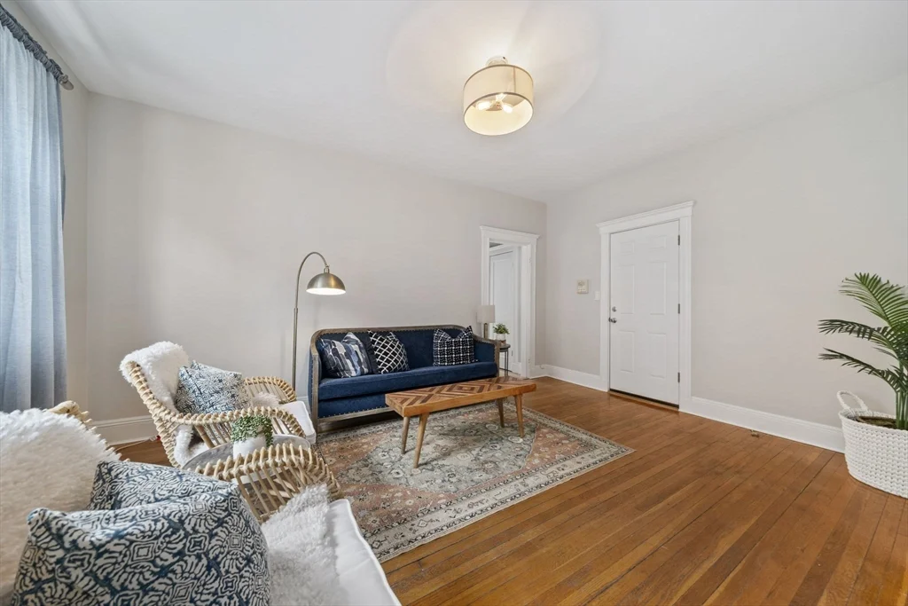 229 Kelton, Brighton