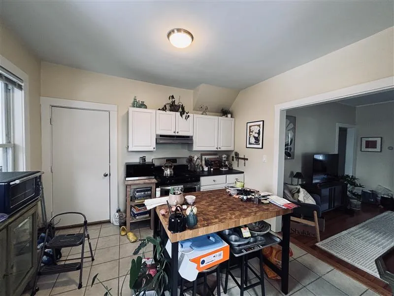 8 Bennett St, South Medford