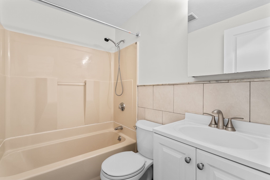 754 Huntington Ave, Mission Hill