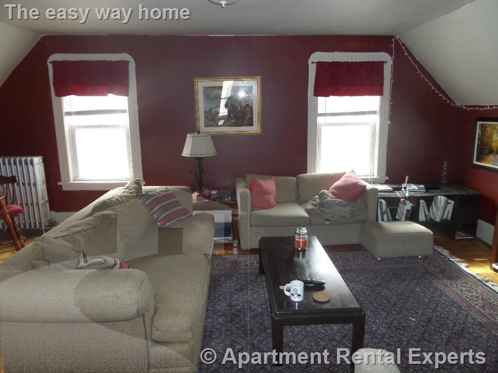 22 Highland Rd, Davis Square