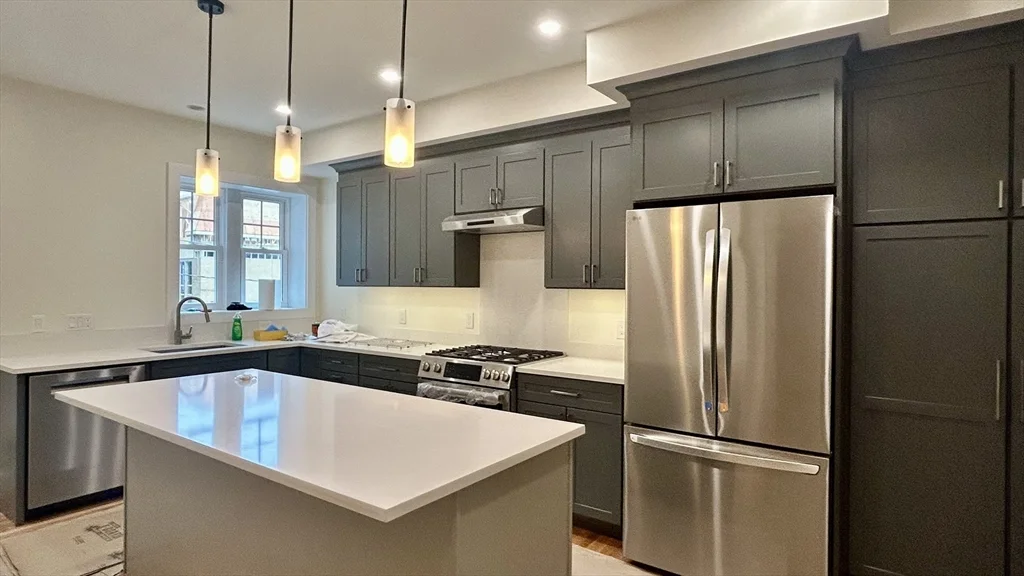 10 Dwight, Coolidge Corner