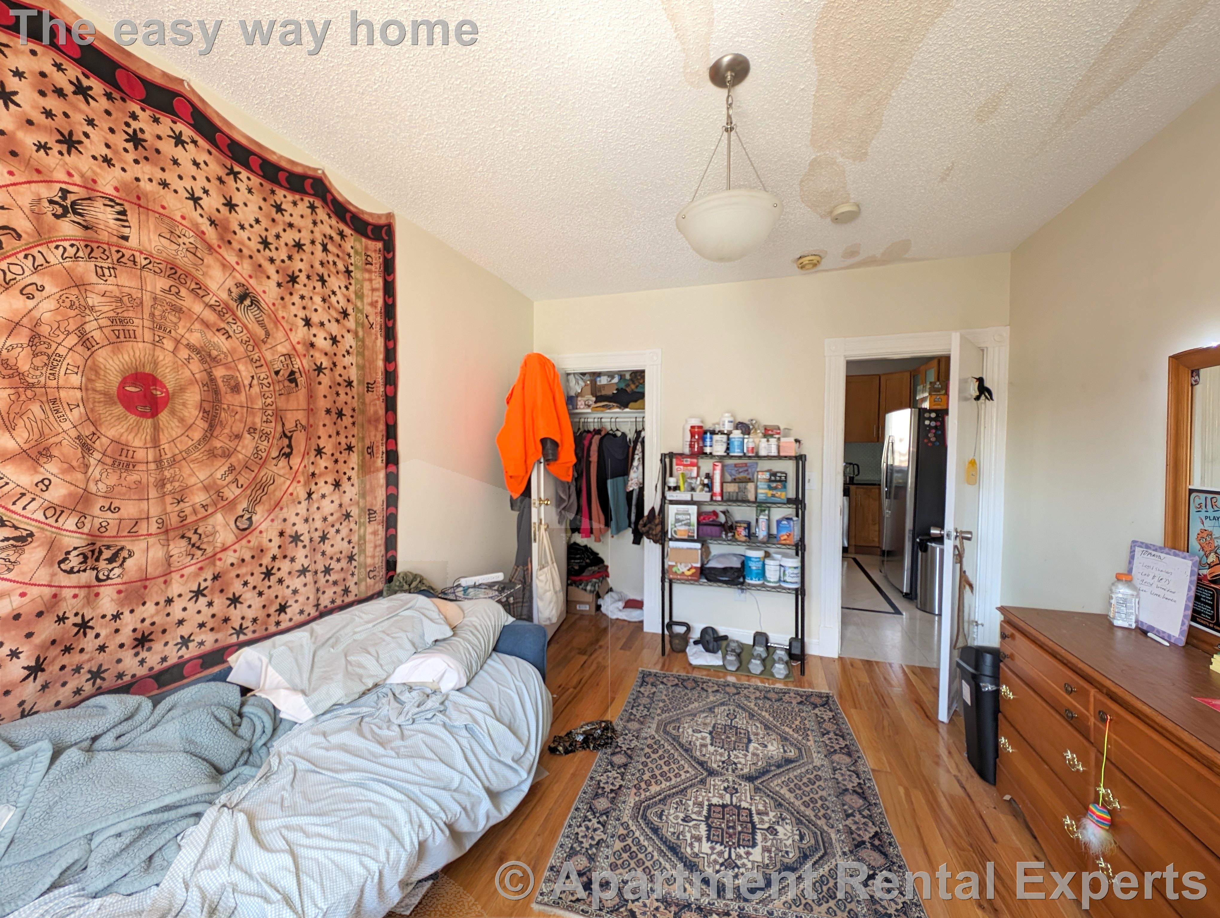 489 Main St, Magoun Square