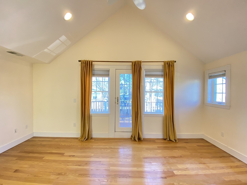 61 Cedar St, North Cambridge