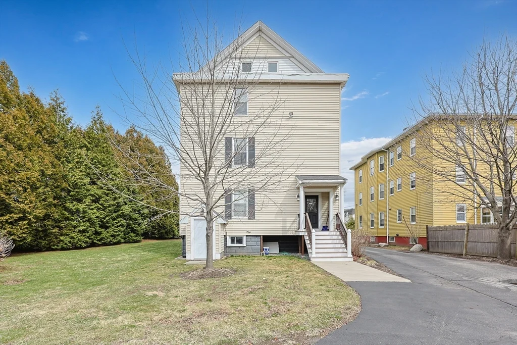 28 Church St, North Attleboro