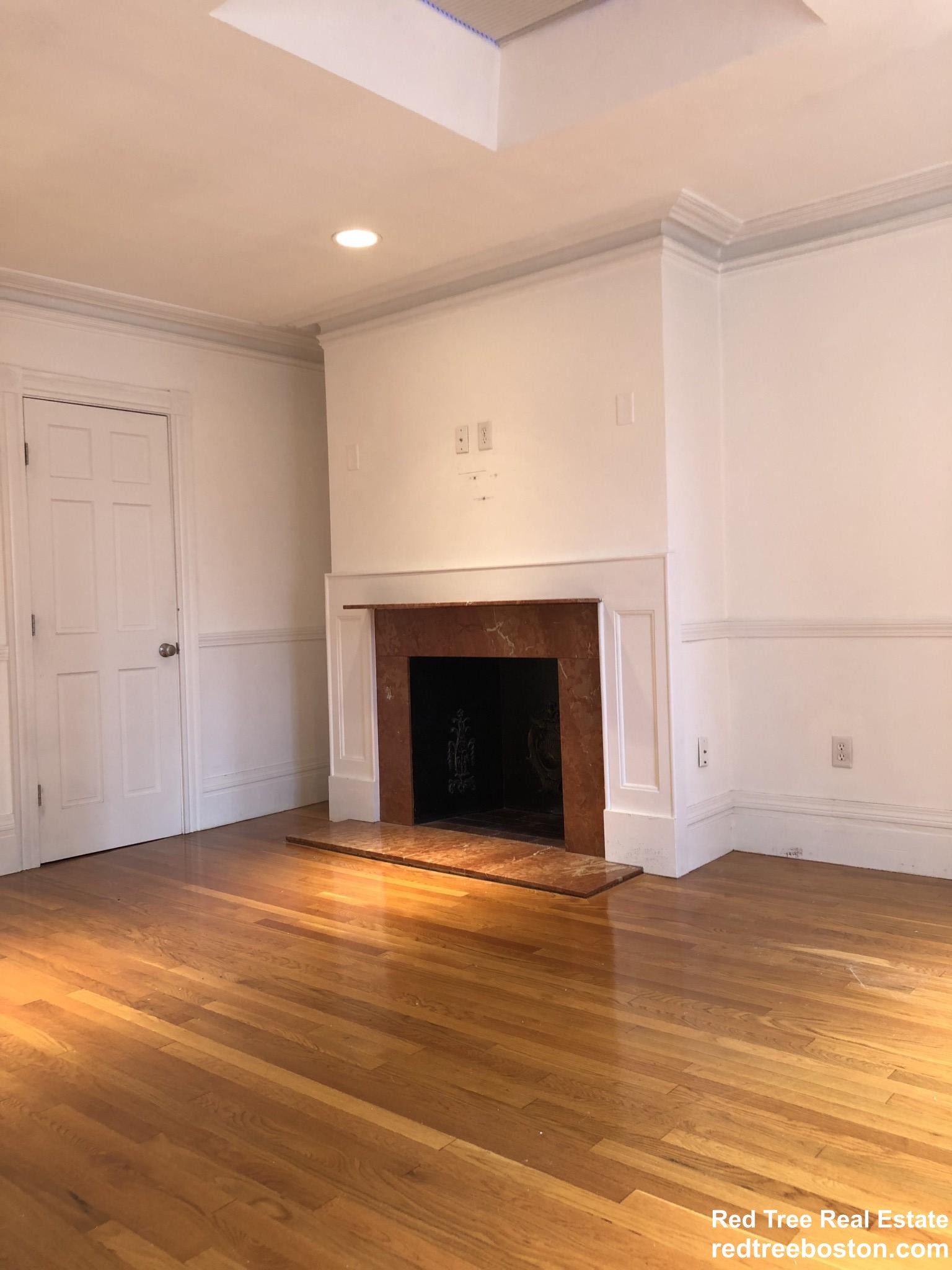 254 Newbury St, Back Bay