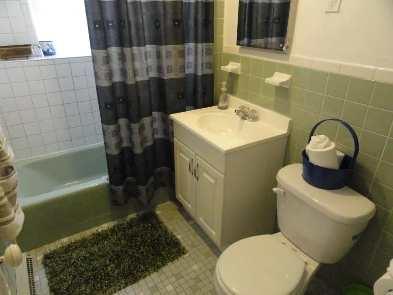 402 Highland Ave, Davis Square