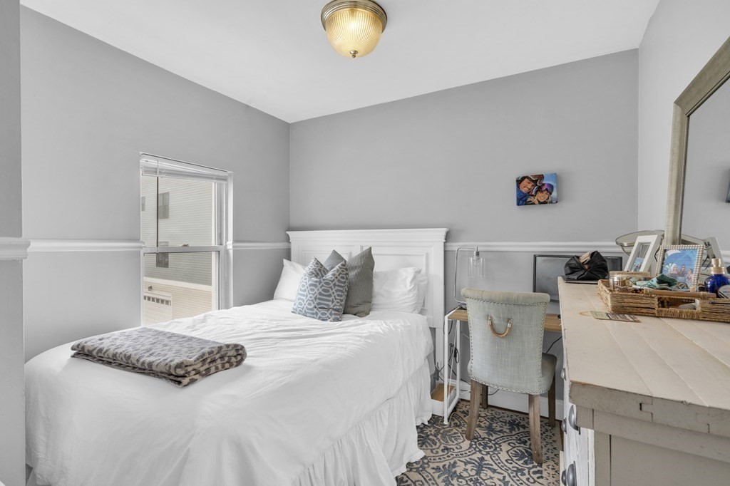 180 W 8th, South Boston