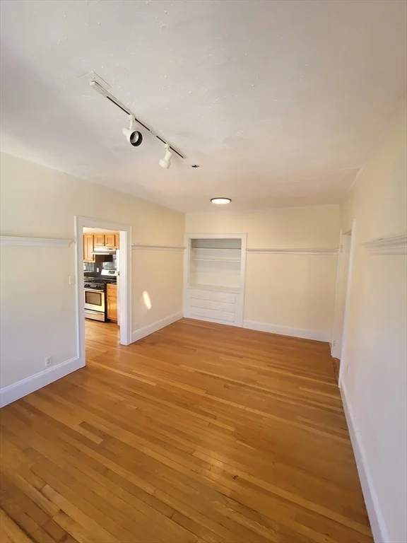 36 Boulevard Ter, Brighton