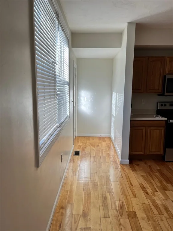 1004 North, Brockton