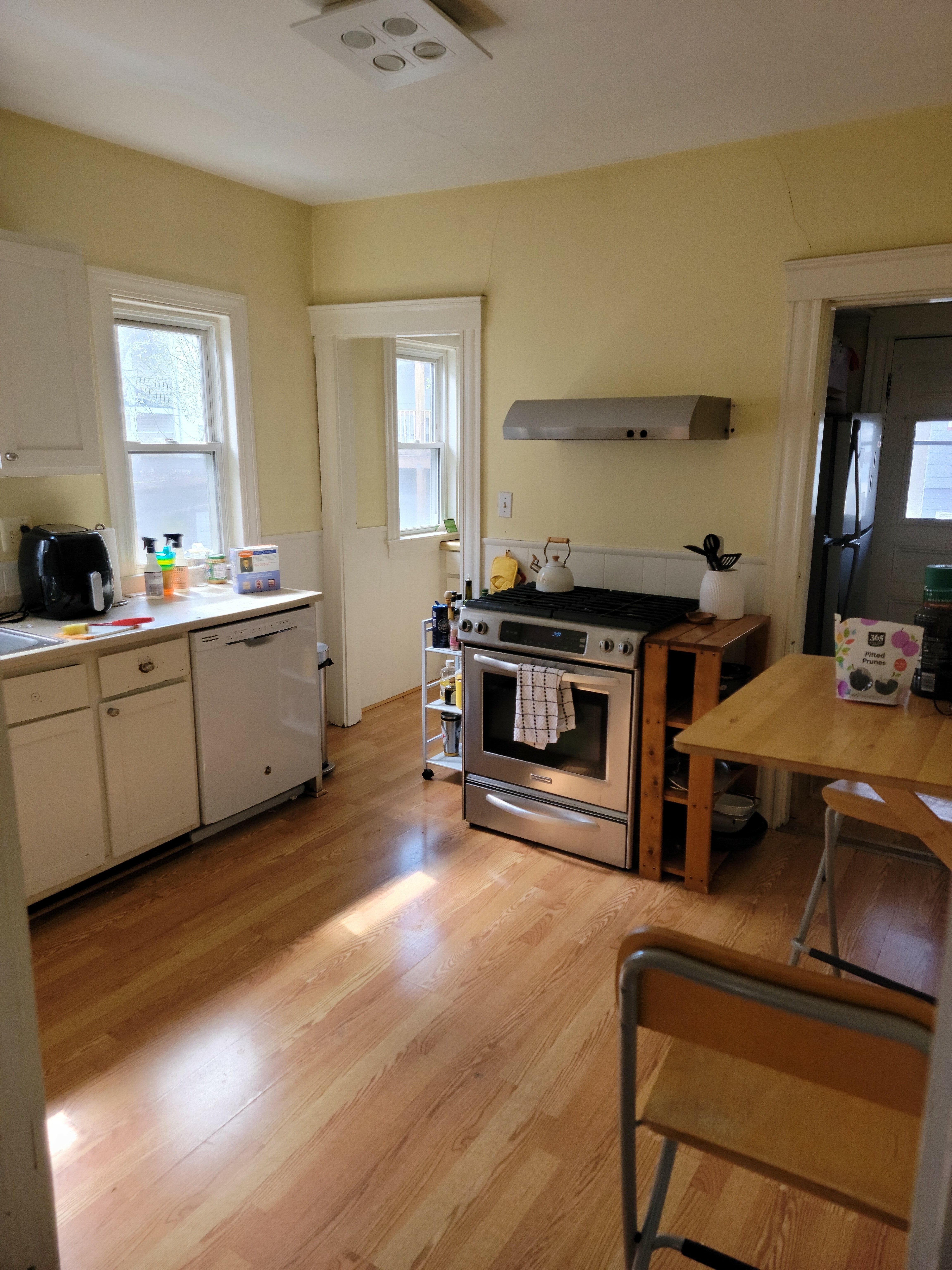 34 Sunset Rd, West Somerville