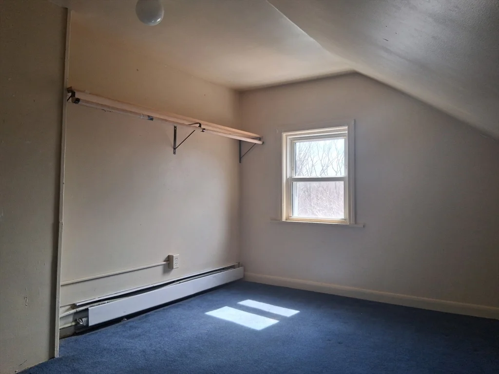 227 Main St, Blackstone