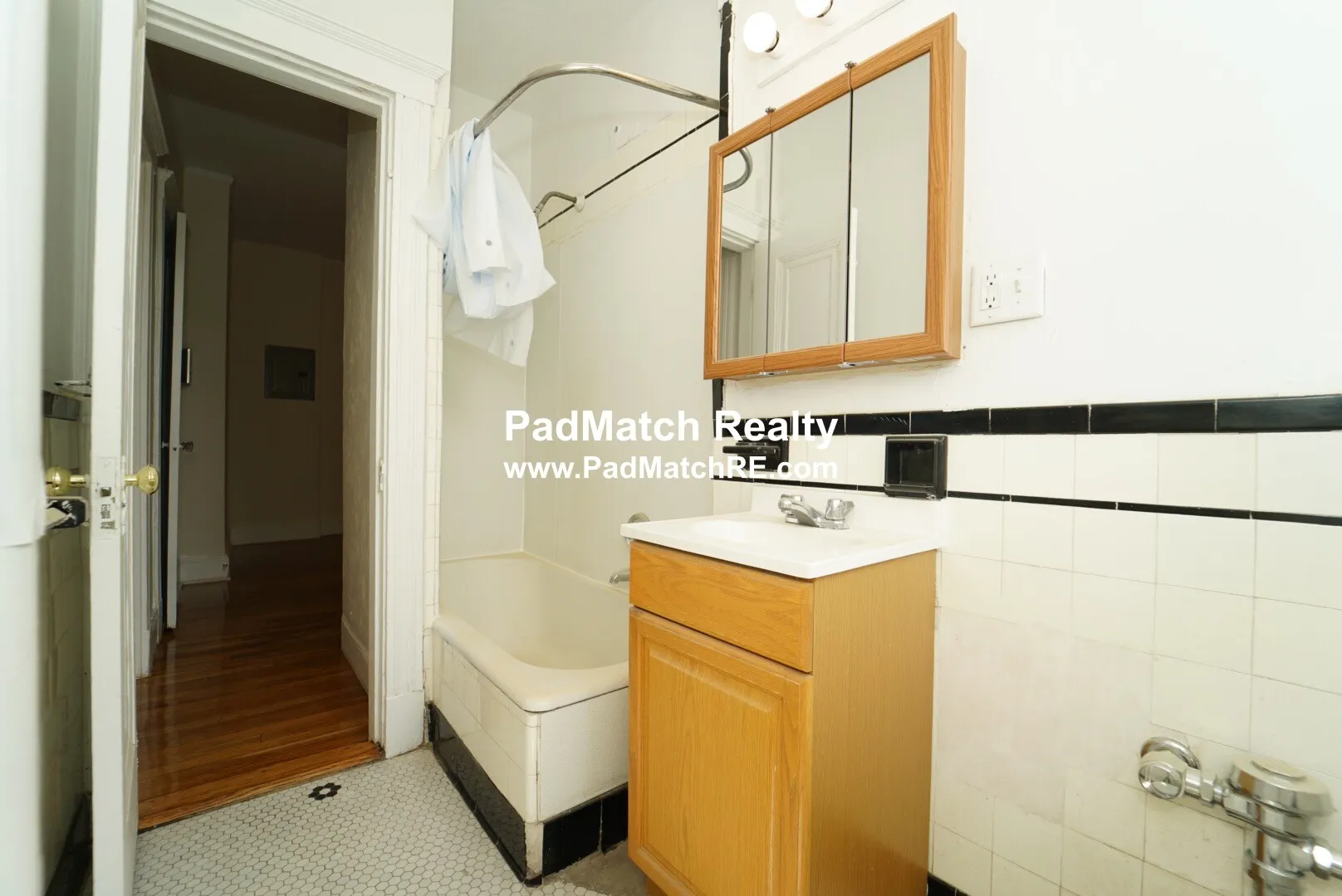 1820 Commonwealth Ave, Brighton