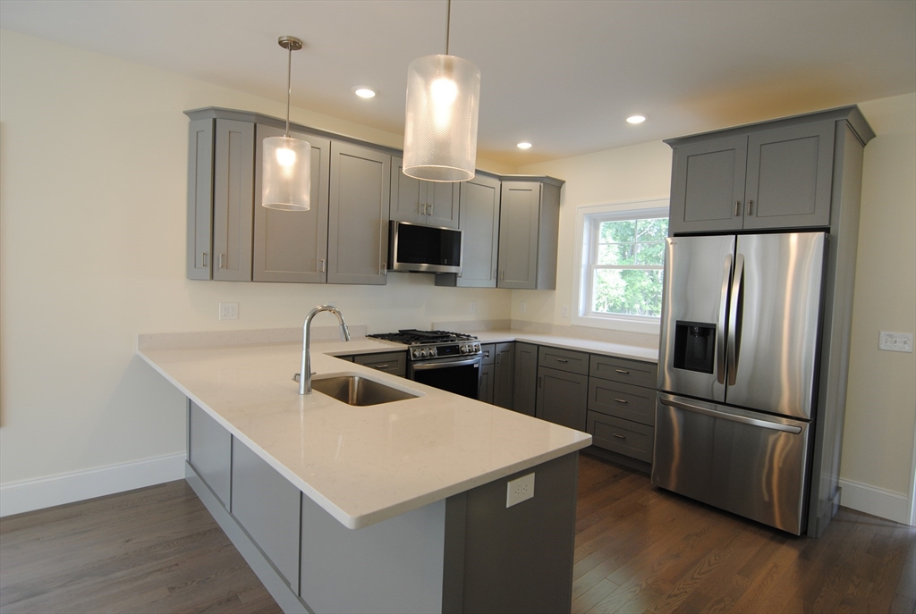1 Scout Ln, Nashua