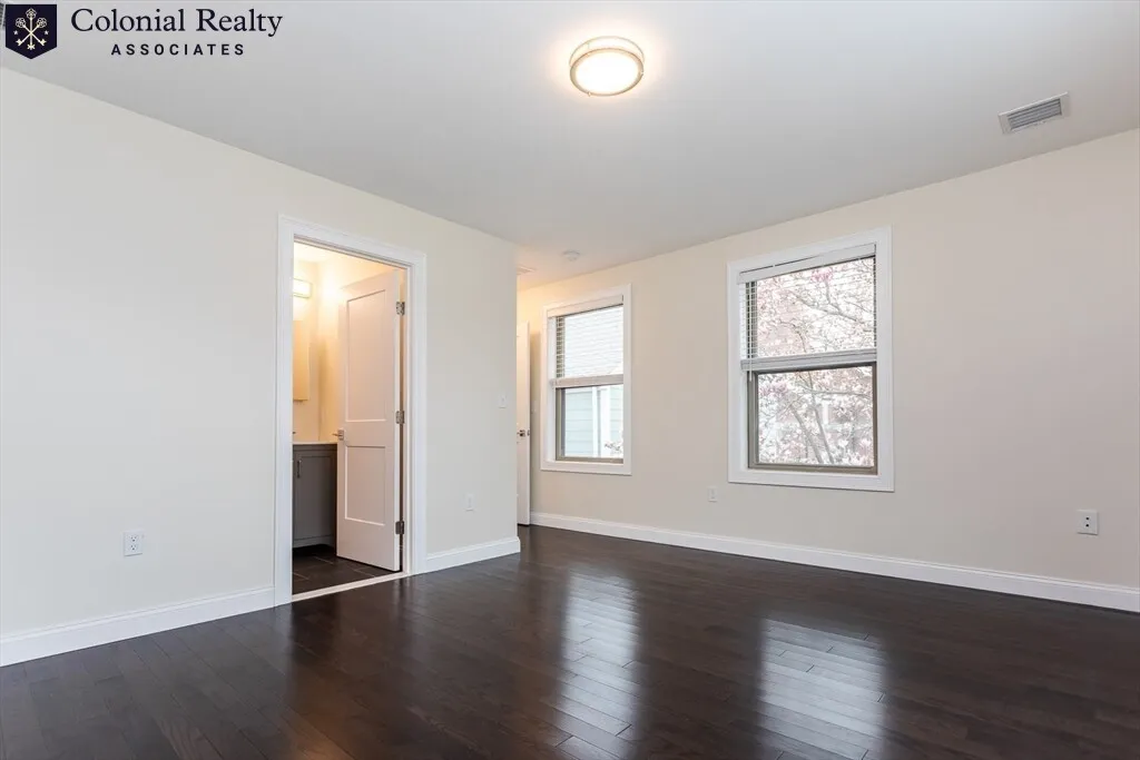 478 Fulton St, Medford