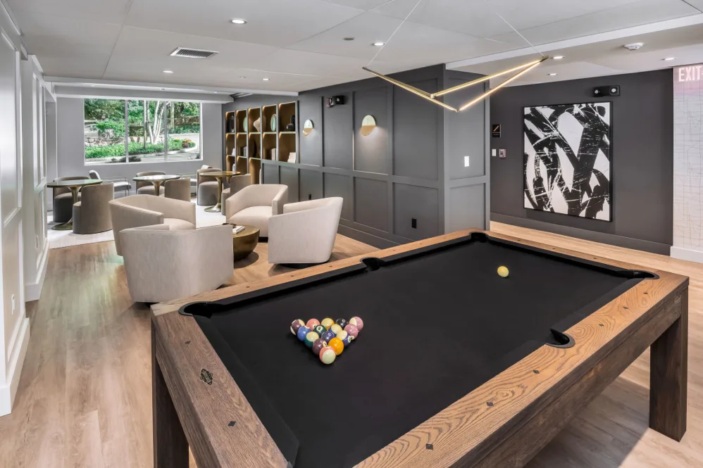 700 Huron Ave, Strawberry Hill