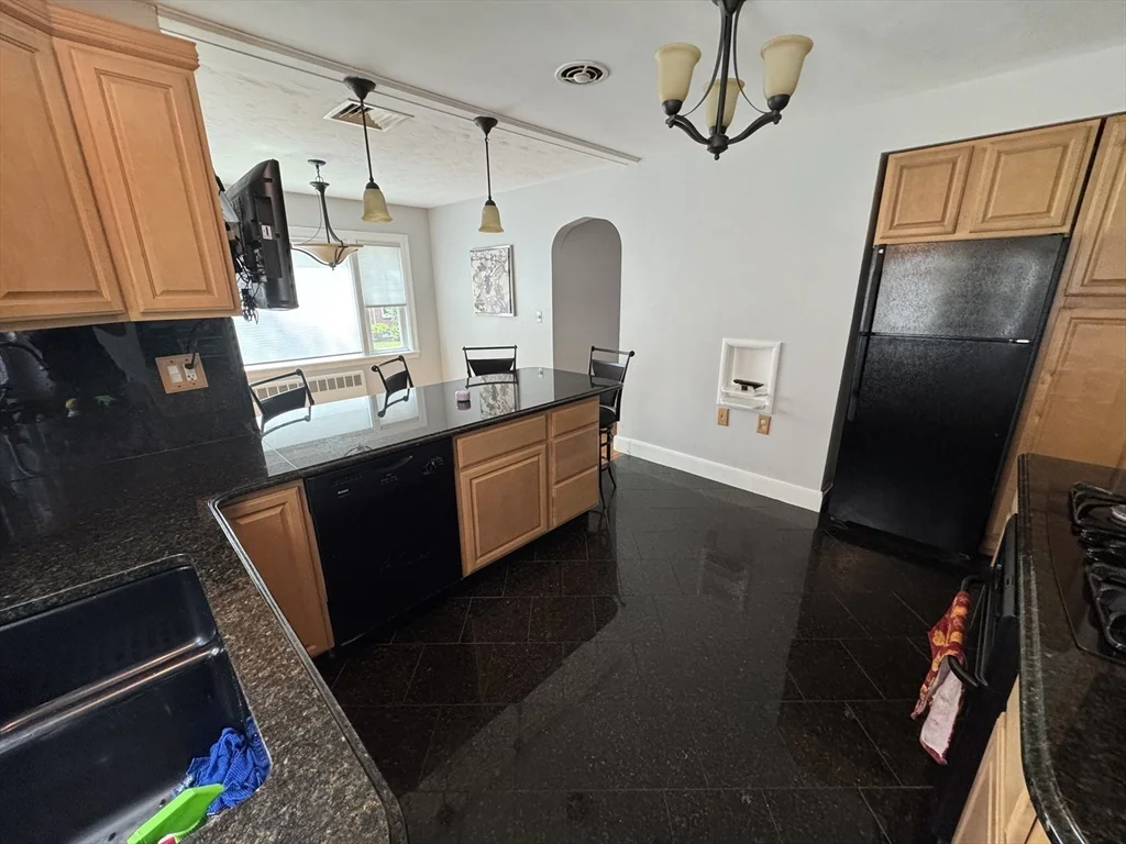 181 Bonad Rd, Chestnut Hill