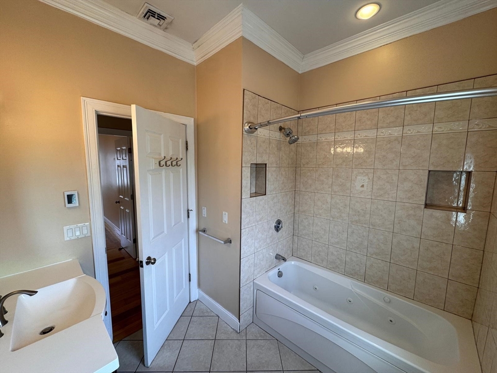 473 Revere Beach Pkwy, Revere