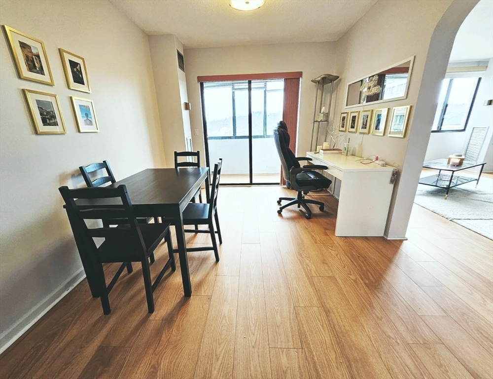 1731 Beacon, Beaconsfield