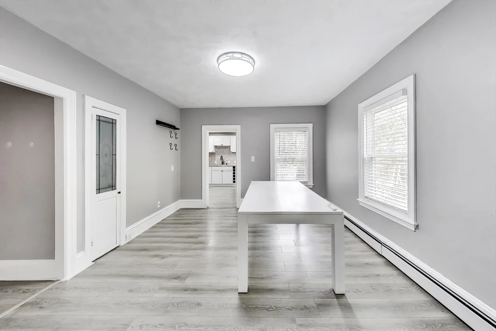 24 Clematis St, Winchester