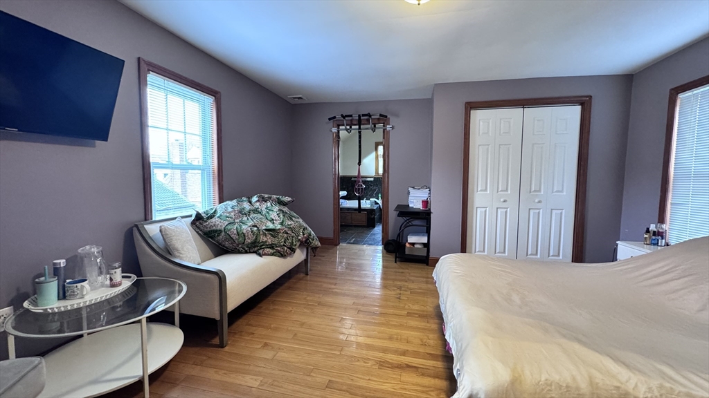 298 Langley Rd, Newton