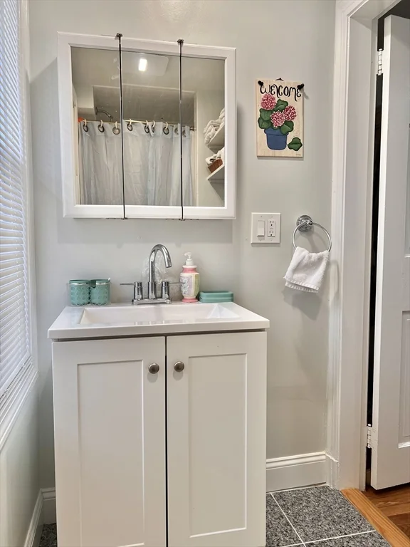 470 Pleasant St, Canton