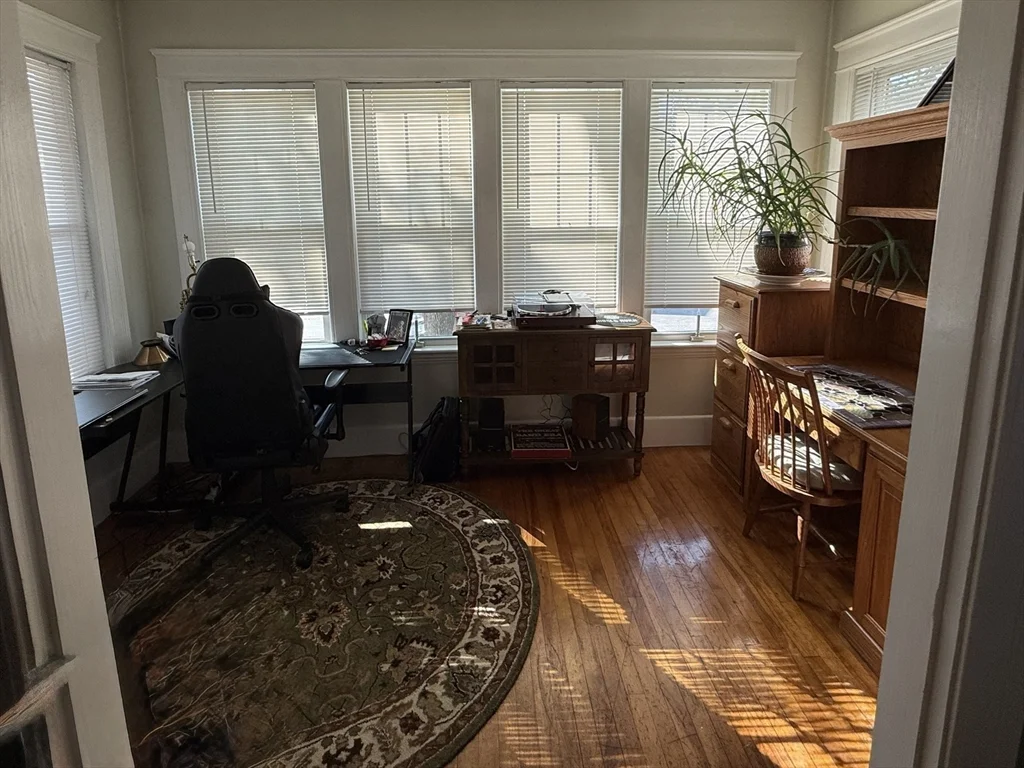 9 Underwood St, West Side