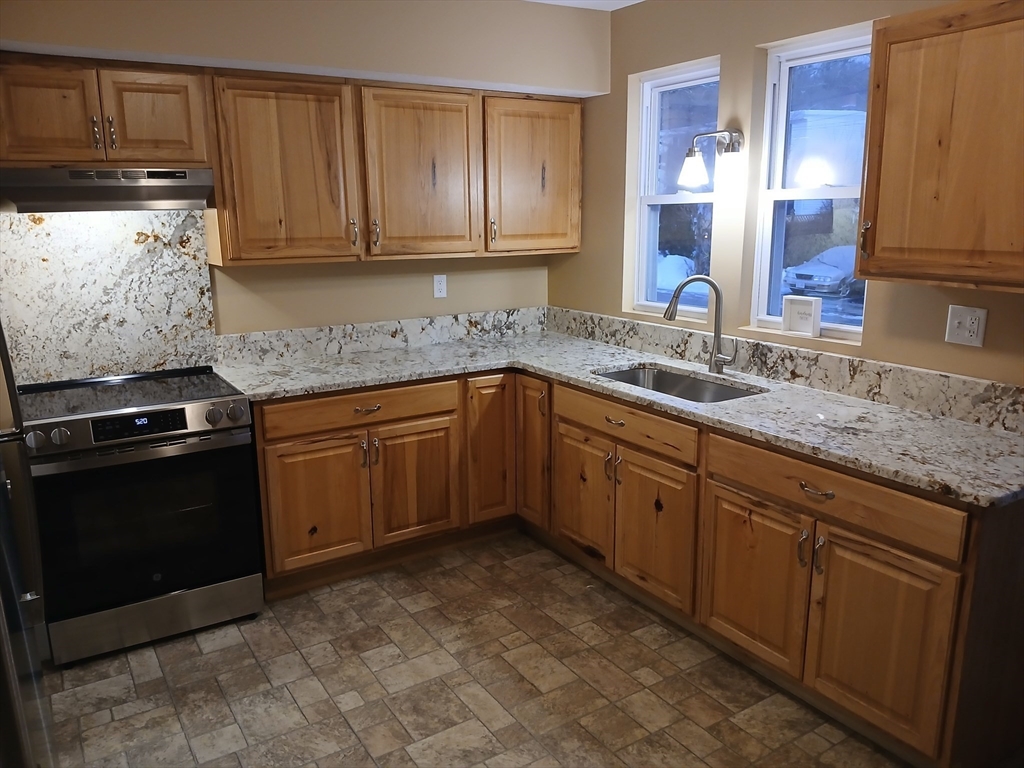 15 Trafalgar Sq, Barre