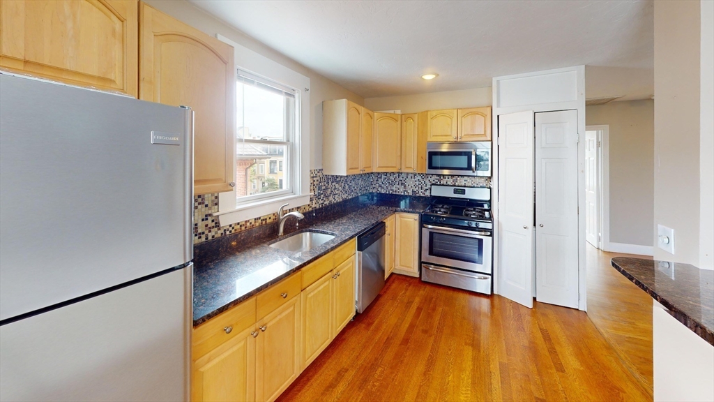 367 Dorchester Ave, South Boston